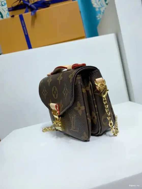 MICRO Vuitton Louis METIS 0707